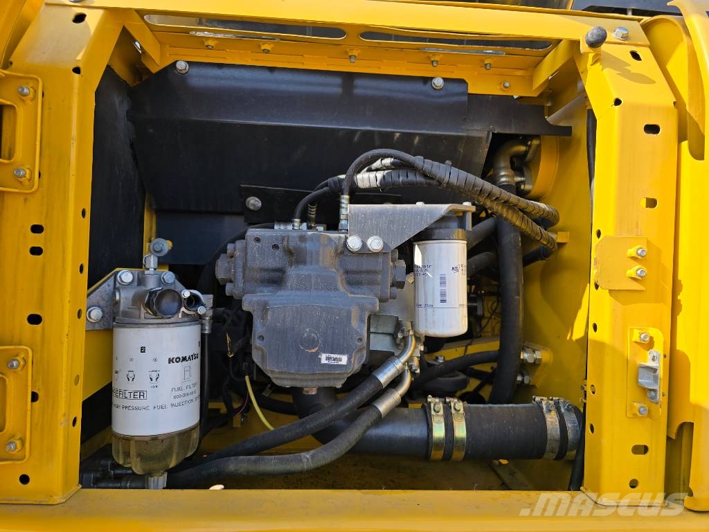 Komatsu PC240-8 Верижен екскаватор