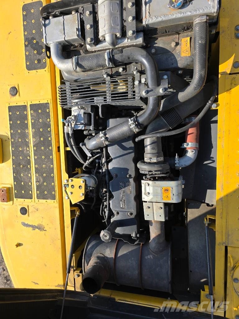 Komatsu PC240-8 Верижен екскаватор