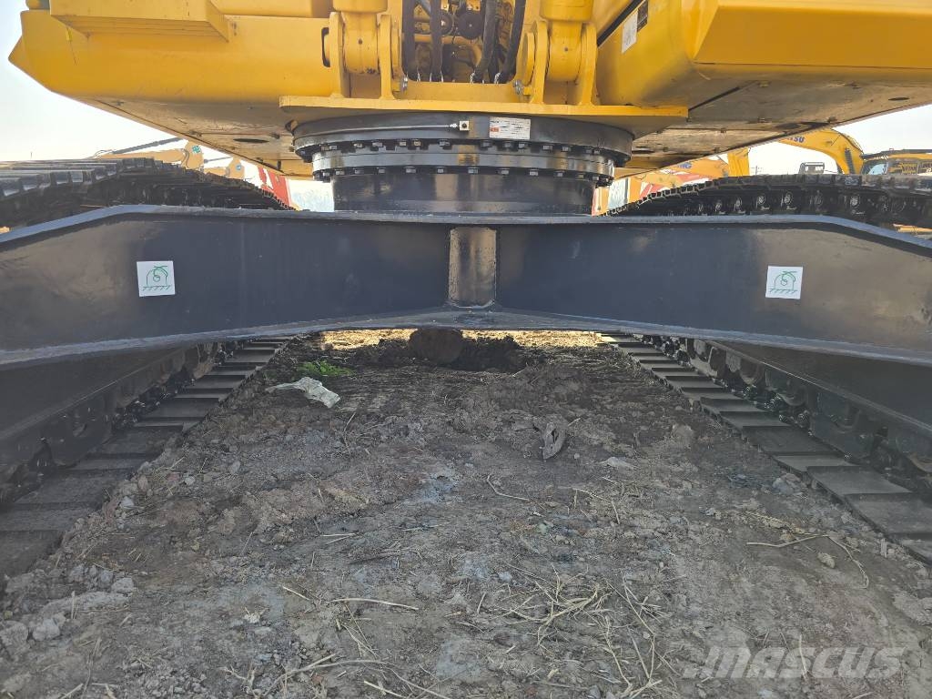 Komatsu PC240-8 Верижен екскаватор