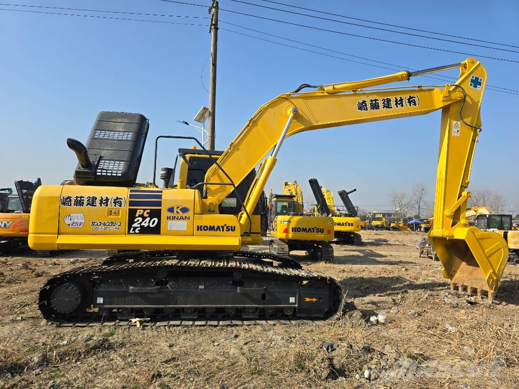 Komatsu PC240-8 Верижен екскаватор