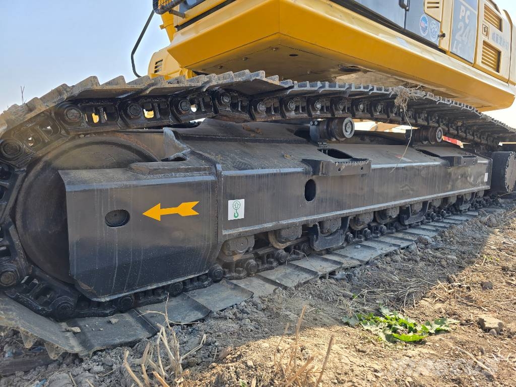 Komatsu PC240-8 Верижен екскаватор