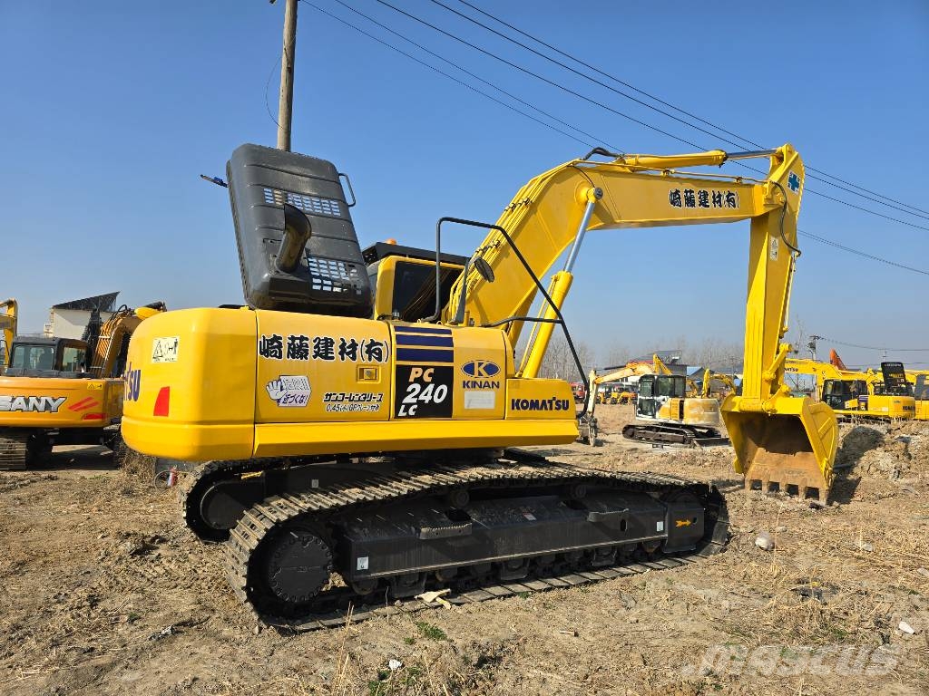 Komatsu PC240-8 Верижен екскаватор
