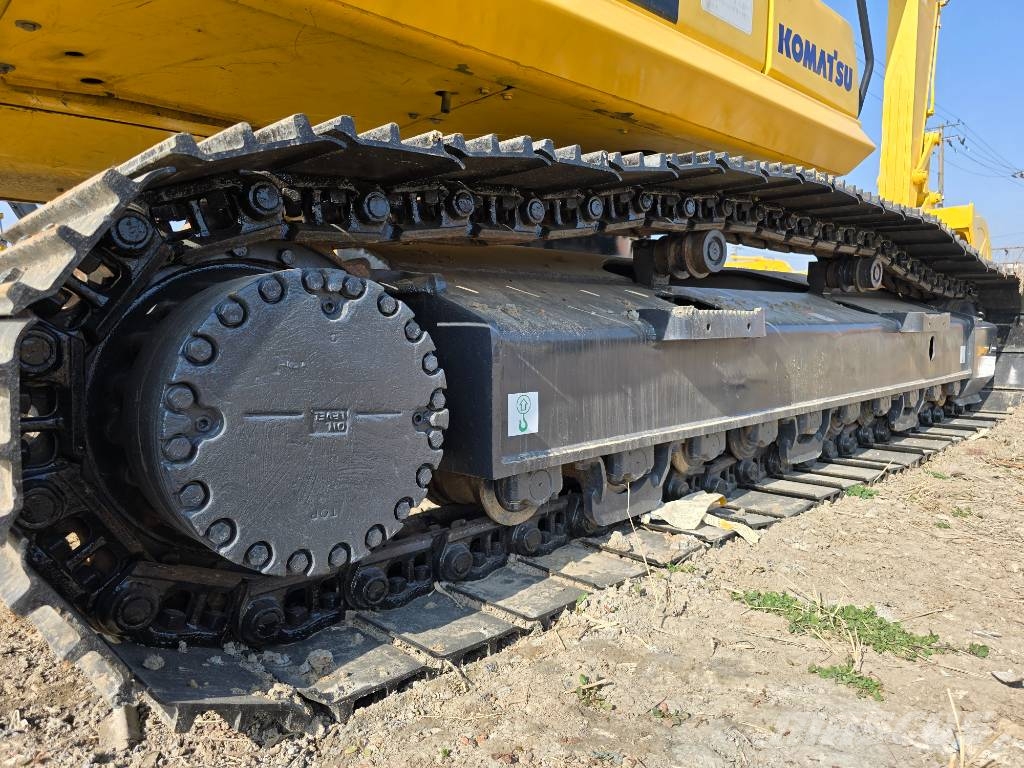Komatsu PC240-8 Верижен екскаватор