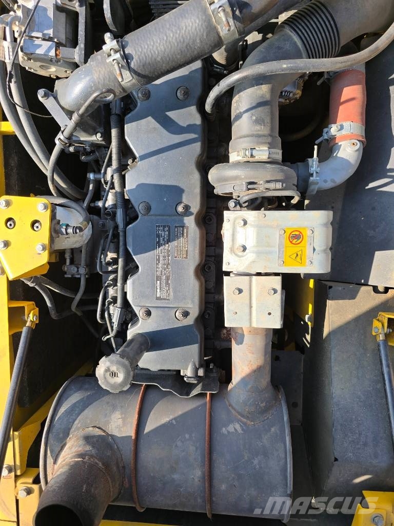 Komatsu PC240-8 Верижен екскаватор