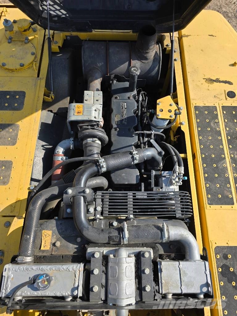 Komatsu PC240-8 Верижен екскаватор