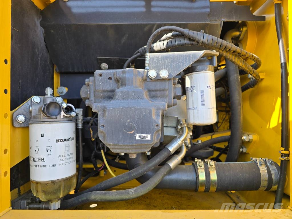 Komatsu PC240-8 Верижен екскаватор