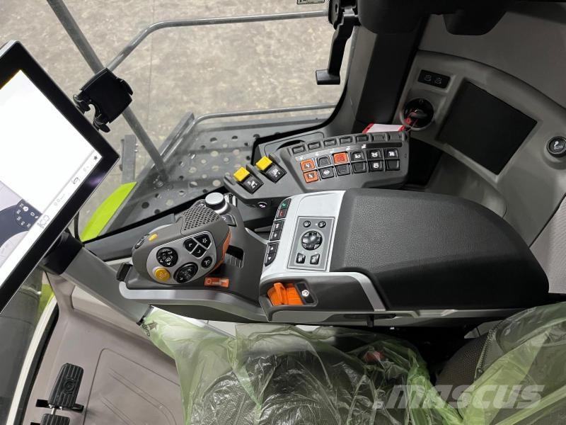 CLAAS TRION 530 MONTANA Combine harvesters