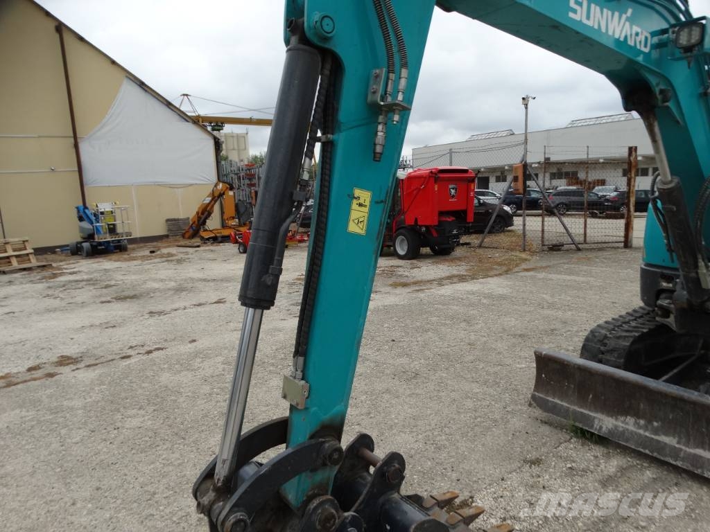 Sunward SWE 35 UF Miniescavatori