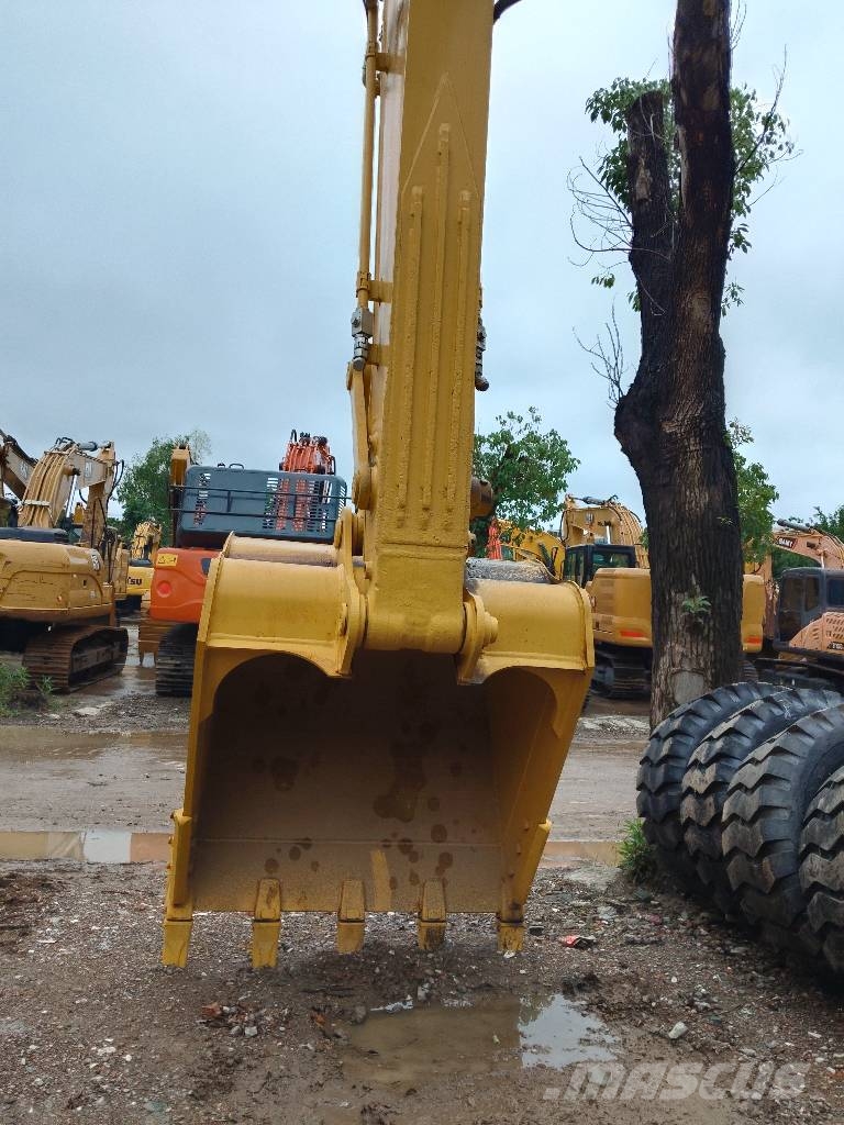 Komatsu PC 40 - 28th Anniversary Promotion Price حفارات صغيرة أقل من 7 طن (حفارات صغيرة)
