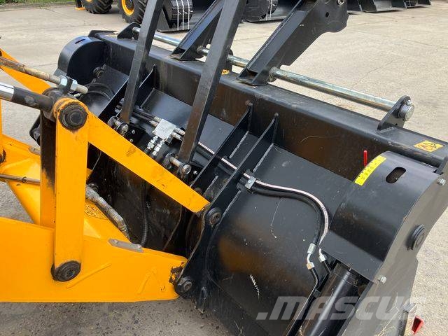 JCB 4CX Pro AEC Dual Drive Backhoe loaders