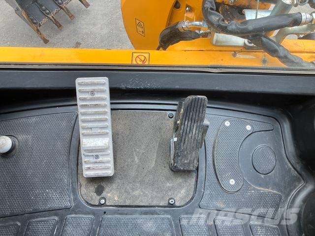 JCB 4CX Pro AEC Dual Drive Backhoe loaders