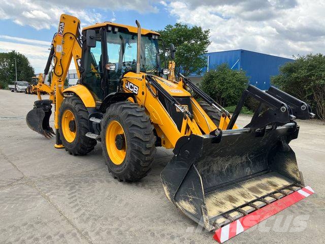JCB 4CX Pro AEC Dual Drive Backhoe loaders