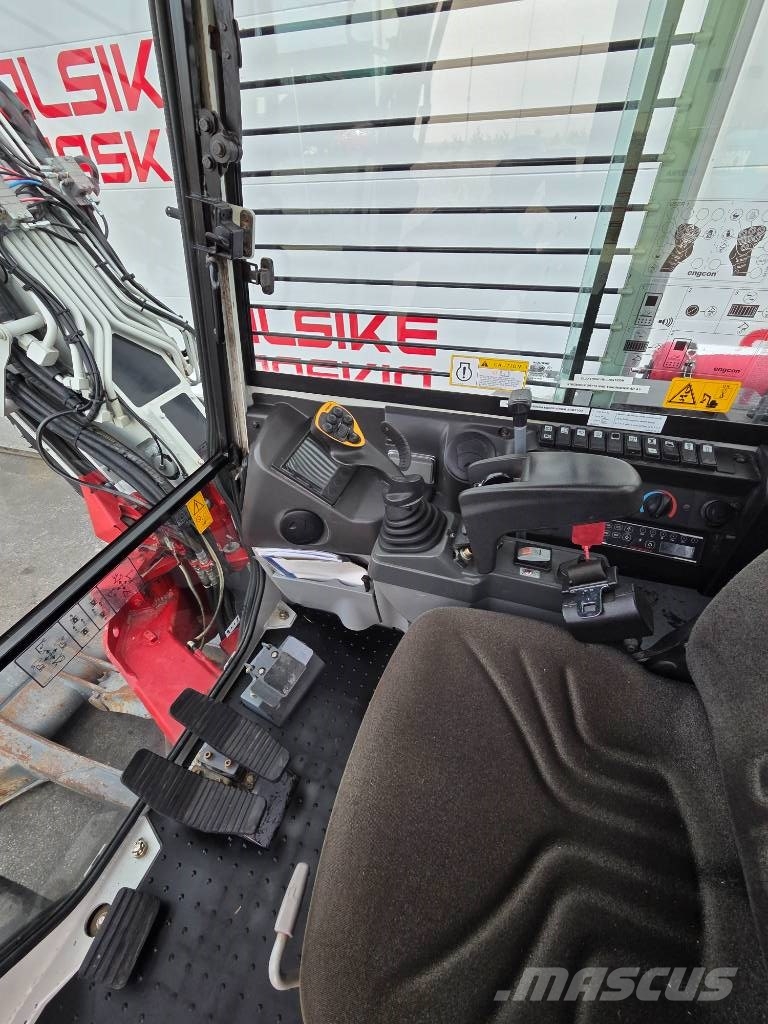 Takeuchi TB 280 FR Midi excavators  7t - 12t