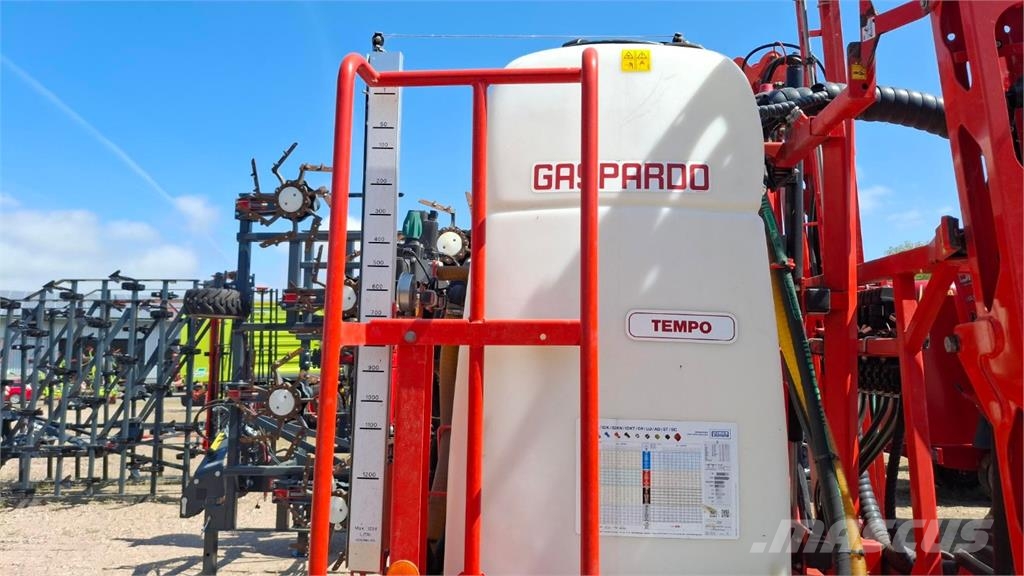 Gaspardo Tempo 1201 Prikabinami purkštuvai