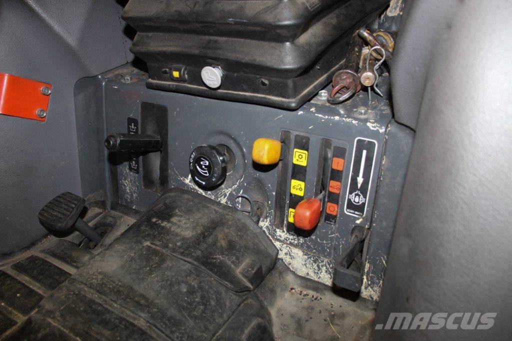 Kubota ST401 Taajamatraktorit