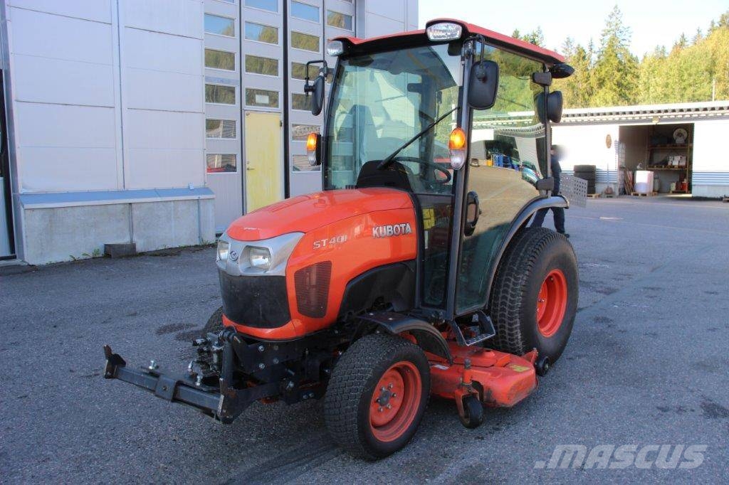 Kubota ST401 Taajamatraktorit