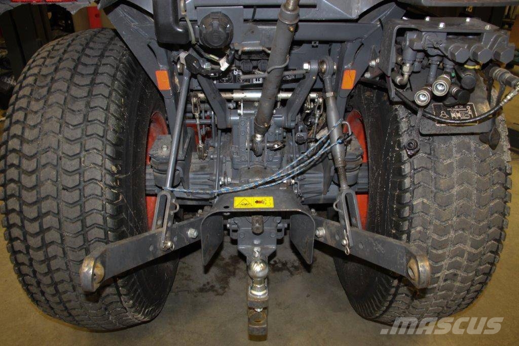 Kubota ST401 Taajamatraktorit
