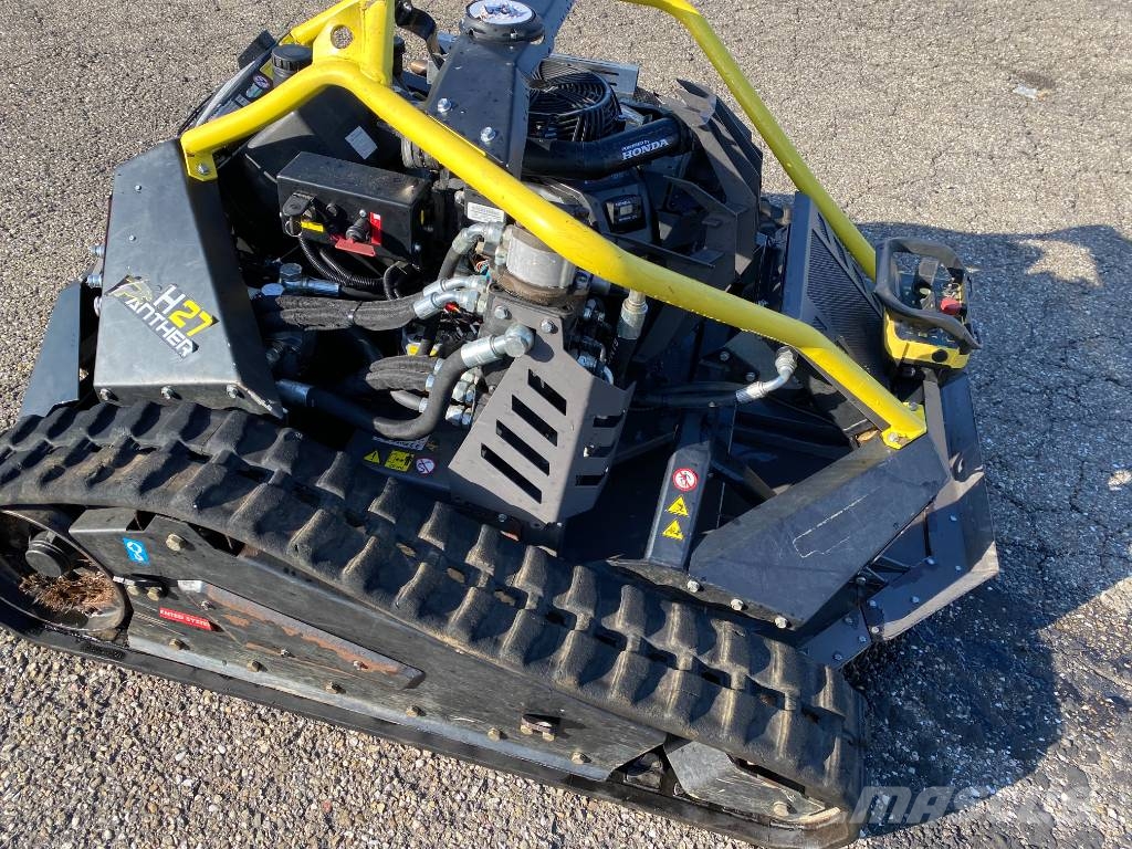 ECOTECH H27 Panther 1er Main endommagée Robot kosilice