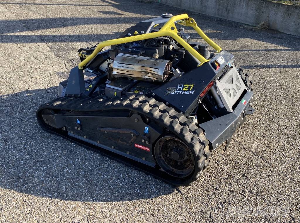 ECOTECH H27 Panther 1er Main endommagée Robot kosilice
