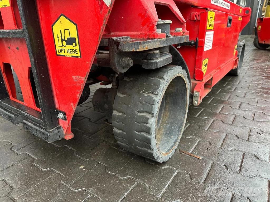 Holland Lift Ecostar HL-9710 Nůžková zvedací plošina