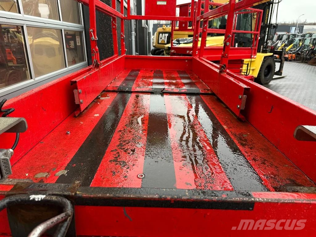 Holland Lift Ecostar HL-9710 Nůžková zvedací plošina
