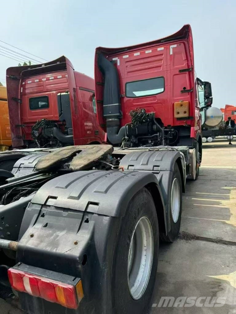Sinotruk T7H Trækkere