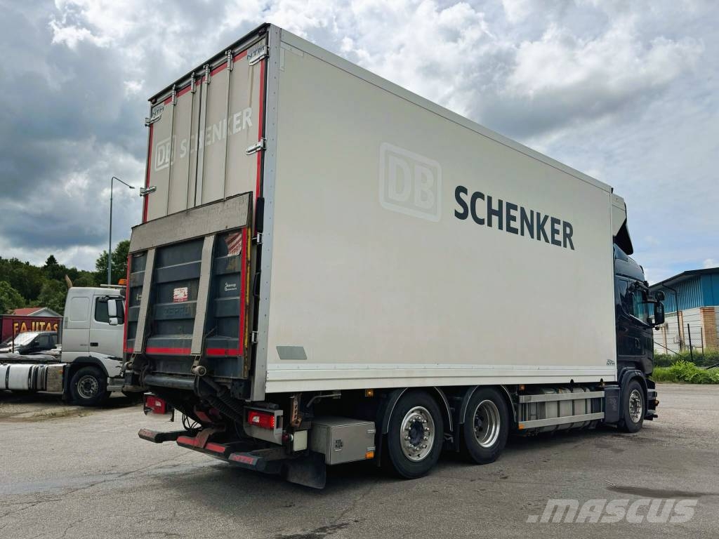 Scania R 560 MLB Camiones con caja de remolque