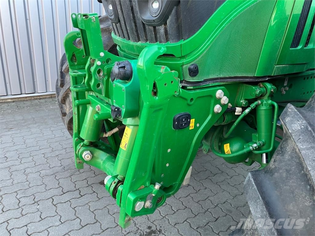 John Deere 6R 230 Traktori