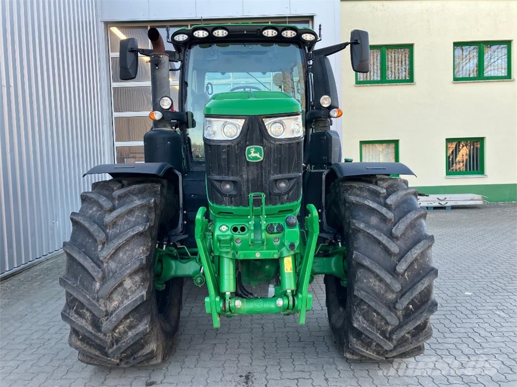 John Deere 6R 230 Traktori