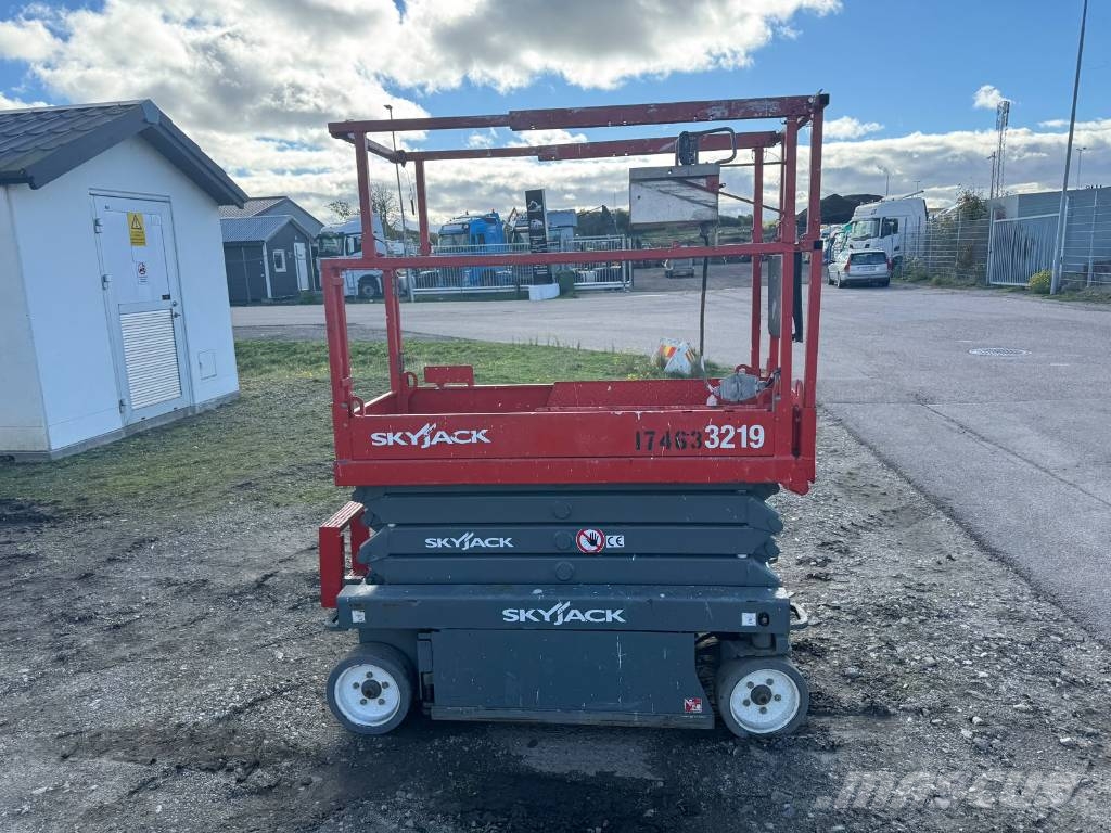 SkyJack SJ 3219 Scheren-Arbeitsbühnen