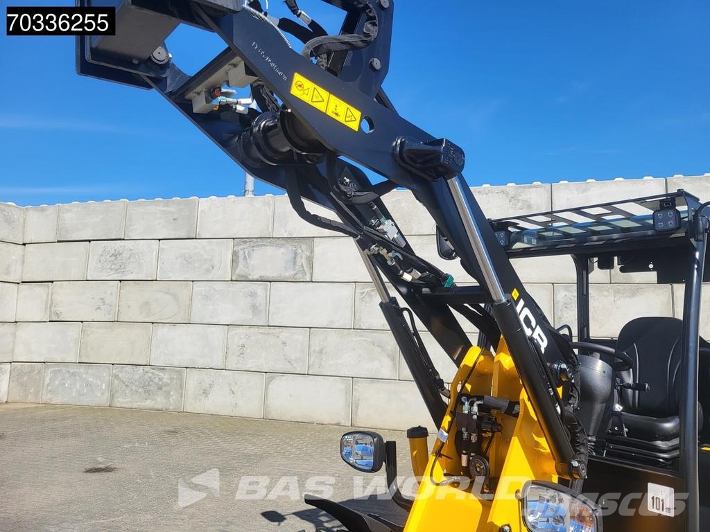 JCB 403 SP FACTORY WARRANTY – GIANT COUPLER - KUBOTA لوادر بعجل