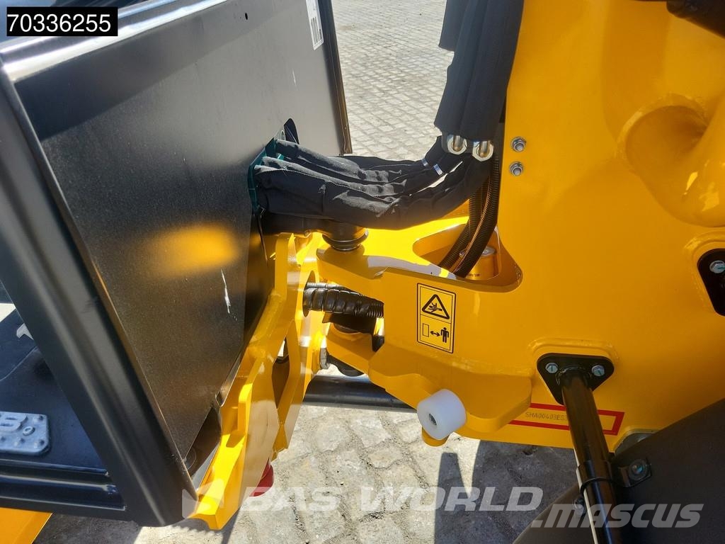 JCB 403 SP FACTORY WARRANTY – GIANT COUPLER - KUBOTA لوادر بعجل