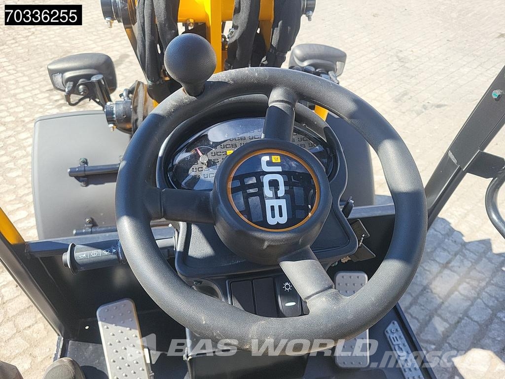 JCB 403 SP FACTORY WARRANTY – GIANT COUPLER - KUBOTA لوادر بعجل