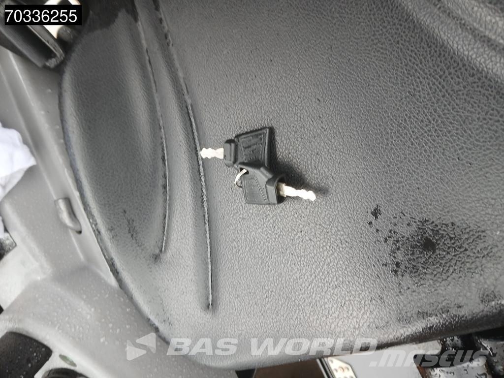 JCB 403 SP FACTORY WARRANTY – GIANT COUPLER - KUBOTA لوادر بعجل