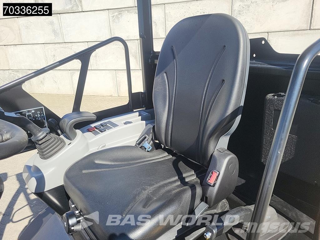 JCB 403 SP FACTORY WARRANTY – GIANT COUPLER - KUBOTA لوادر بعجل
