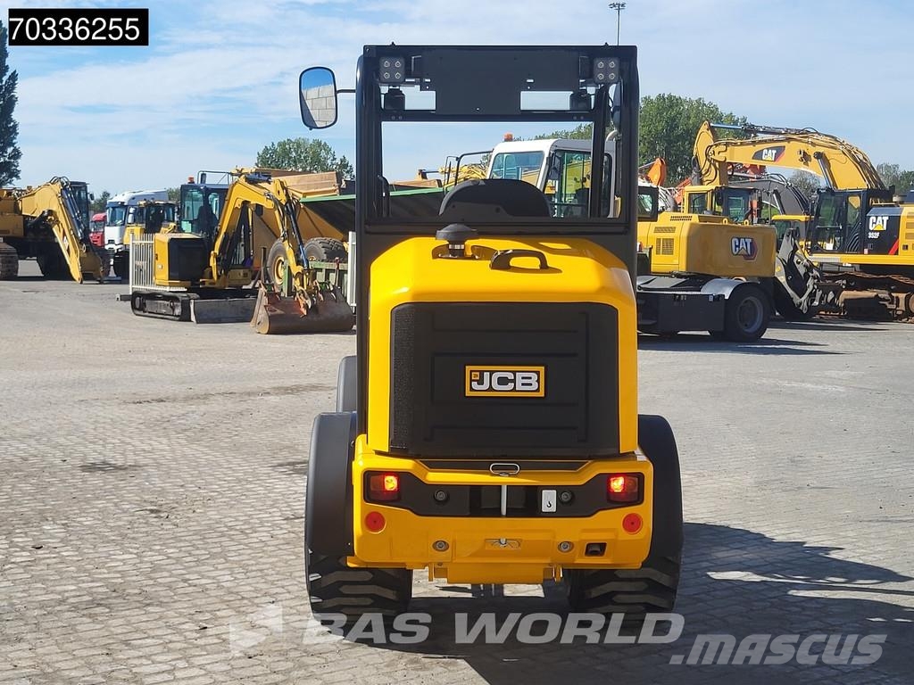 JCB 403 SP FACTORY WARRANTY – GIANT COUPLER - KUBOTA لوادر بعجل