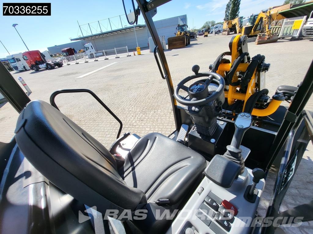JCB 403 SP FACTORY WARRANTY – GIANT COUPLER - KUBOTA Utovarivači na kotačima
