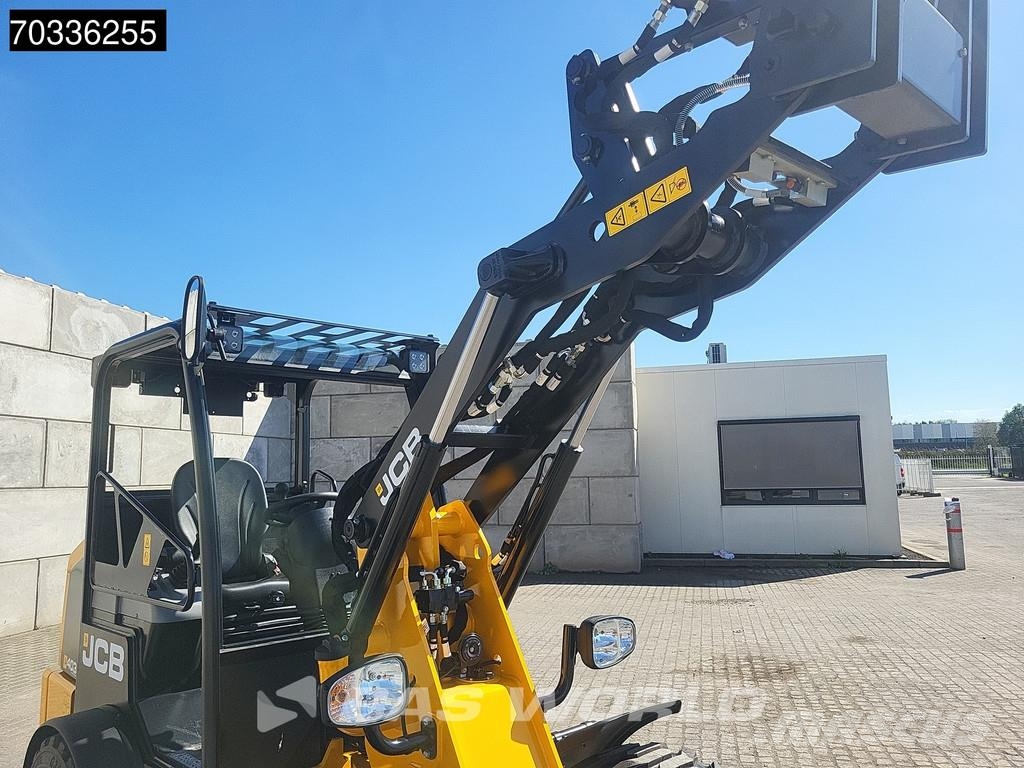 JCB 403 SP FACTORY WARRANTY – GIANT COUPLER - KUBOTA لوادر بعجل