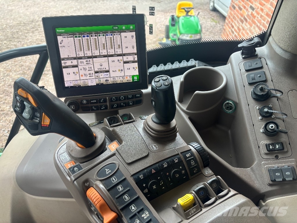 John Deere 6130 R Tractors