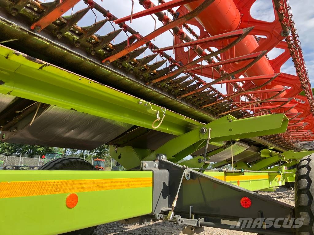 CLAAS Lexion 750 TerraTrac Θεριζοαλωνιστικές μηχανές