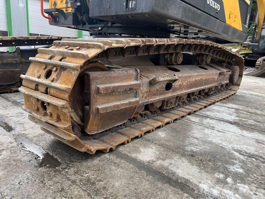 Volvo EC 300 EL حفارات زحافة