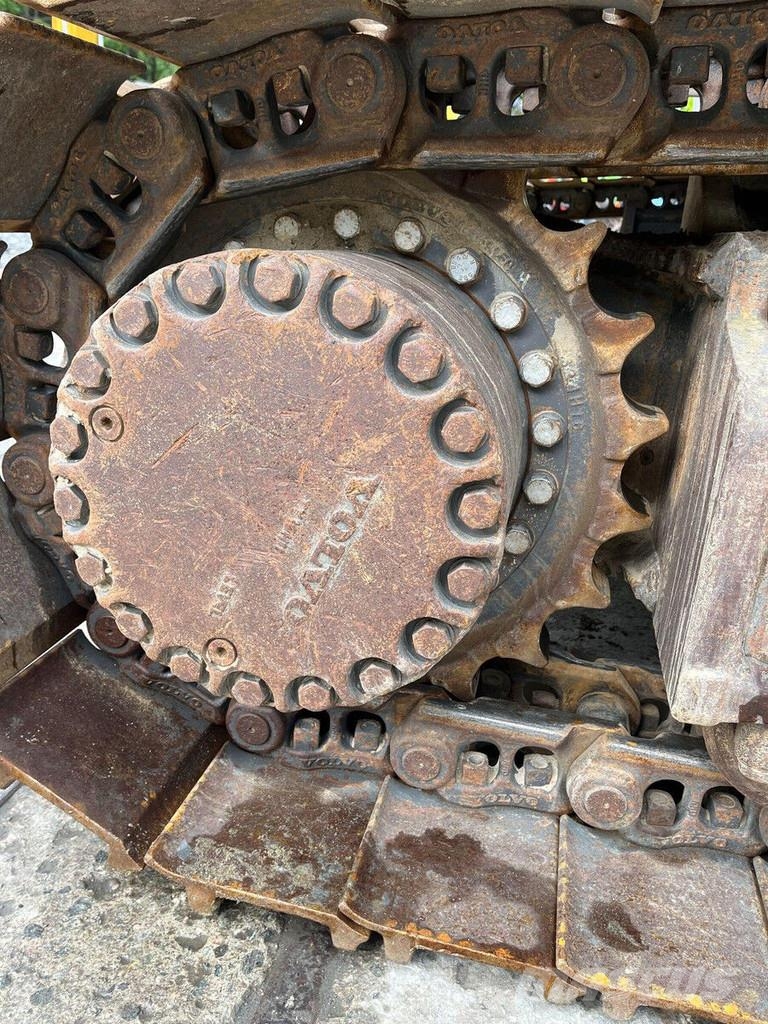 Volvo EC 300 EL حفارات زحافة