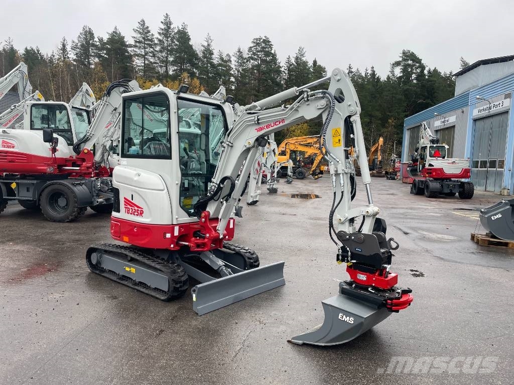 Takeuchi TB 325 R Miniescavatori