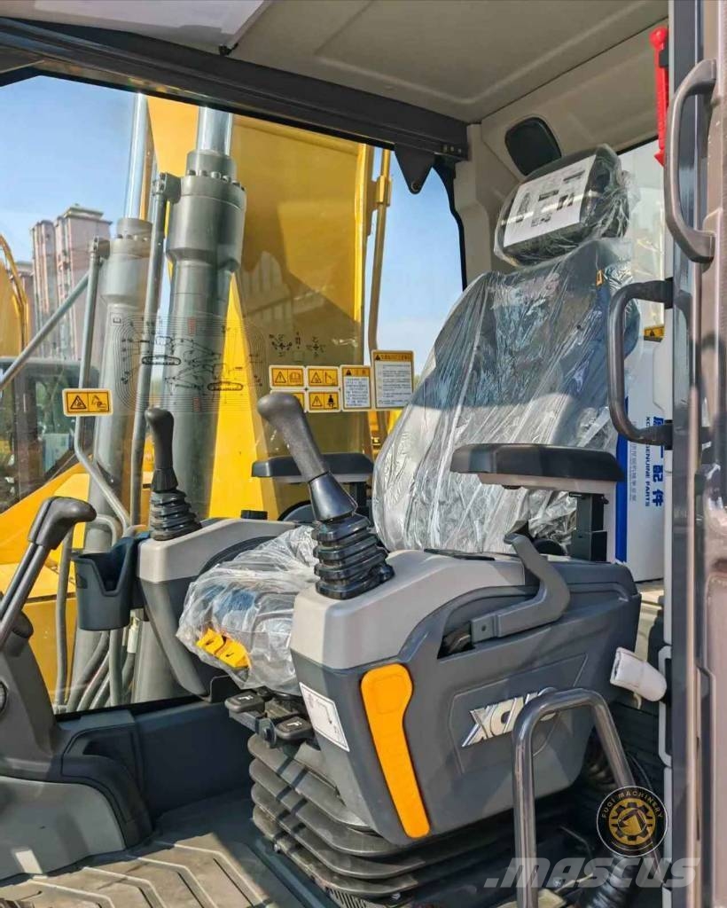 XCMG XE 215 G 履带挖掘机