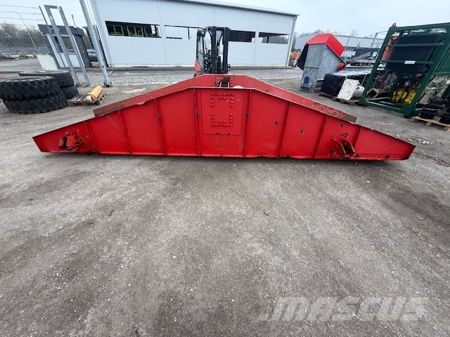 Weima VIBRATIONAL FEEDING AND FEEDING HOPPER جراشات