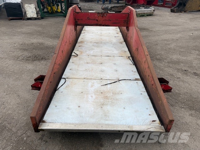 Weima VIBRATIONAL FEEDING AND FEEDING HOPPER جراشات