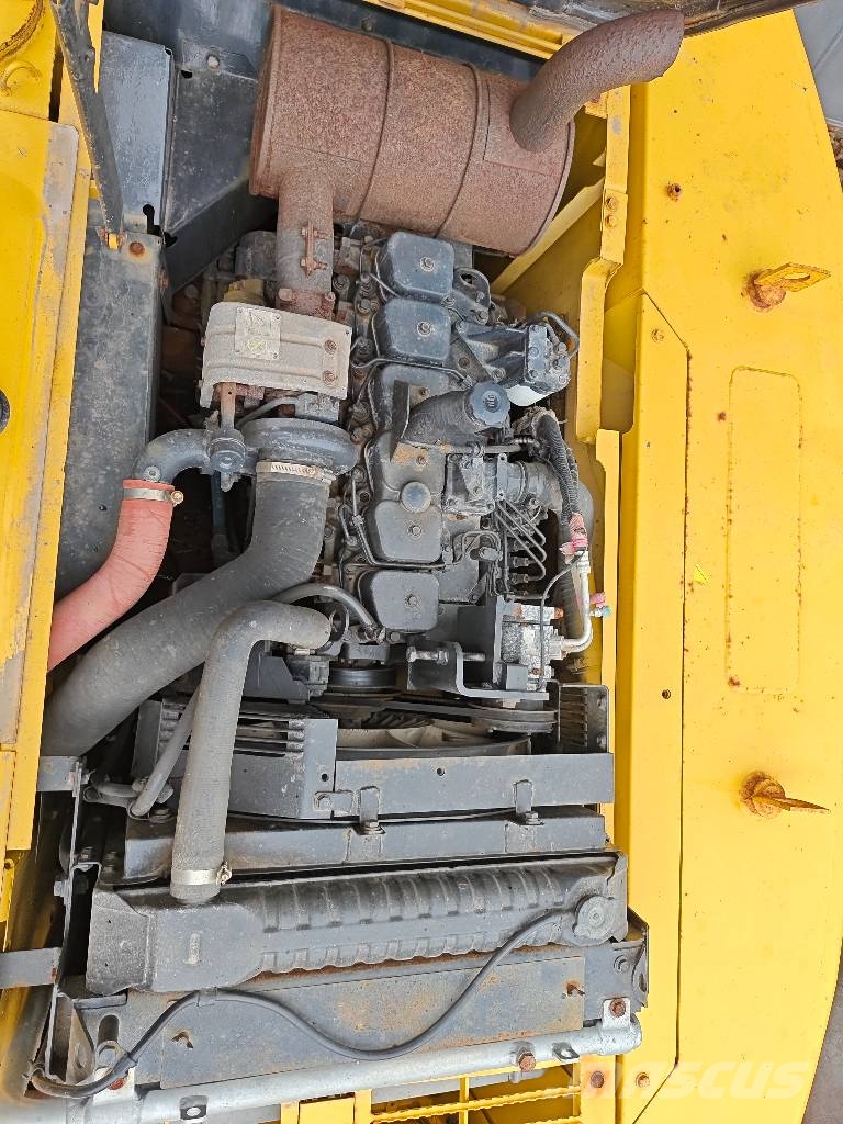 Komatsu PC220-7 履带挖掘机