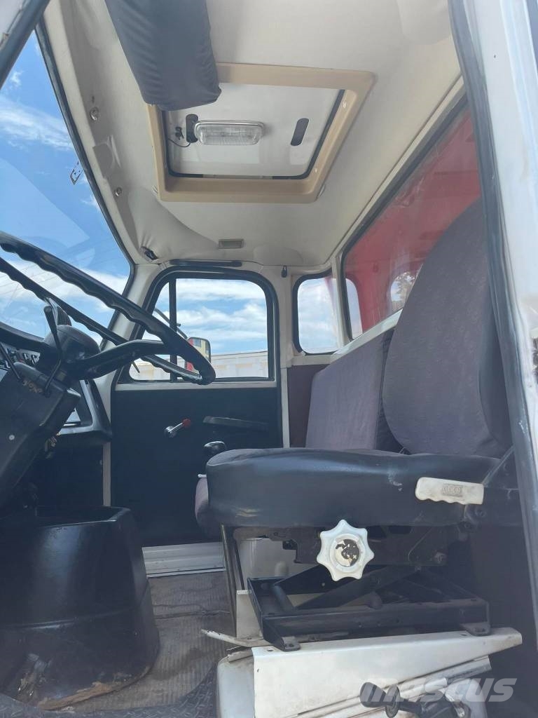 Volvo N10 ST Φορτηγά Ανατροπή