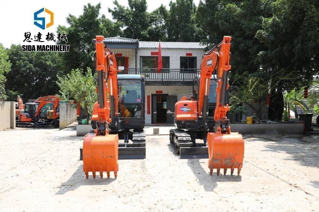 Doosan DX 55-9 C Miniescavadeiras < 7t (Mini escavadeiras)