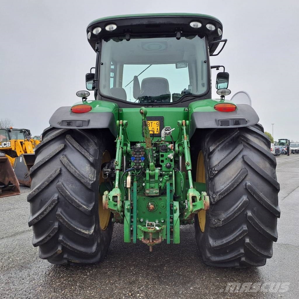 John Deere 7230 R Traktori